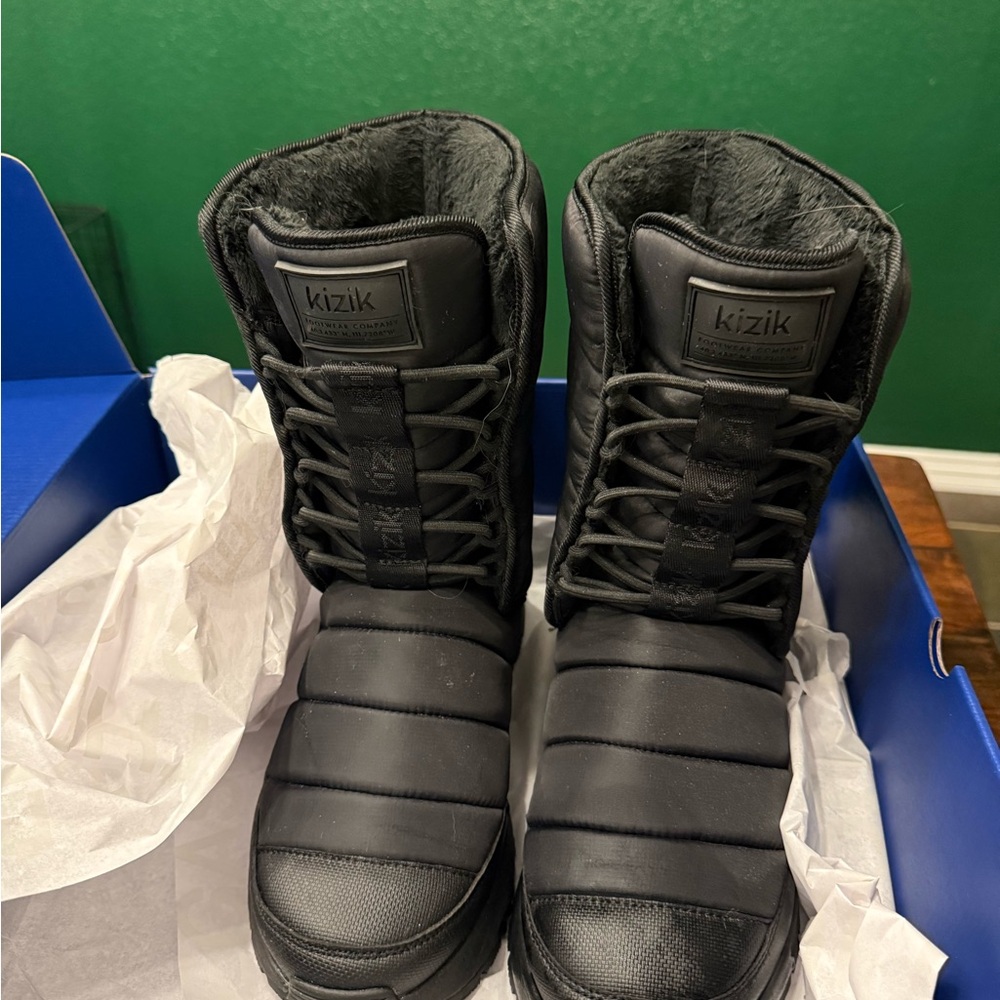 Kizik Women Juno high snow boots 9M